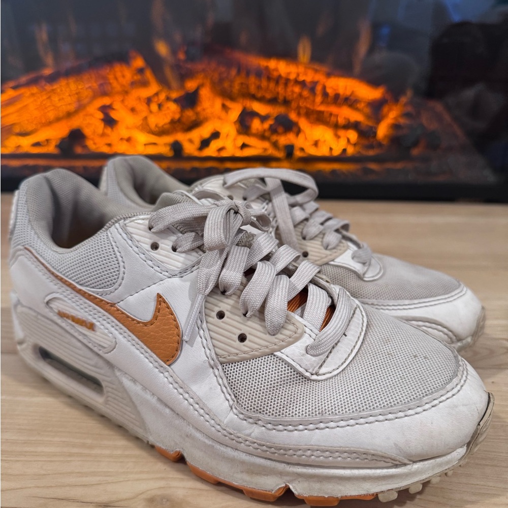 Nike Sneakers in Cream and Orange